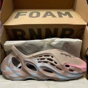 Yeezy Foam Runner 'MX Sand Grey'
